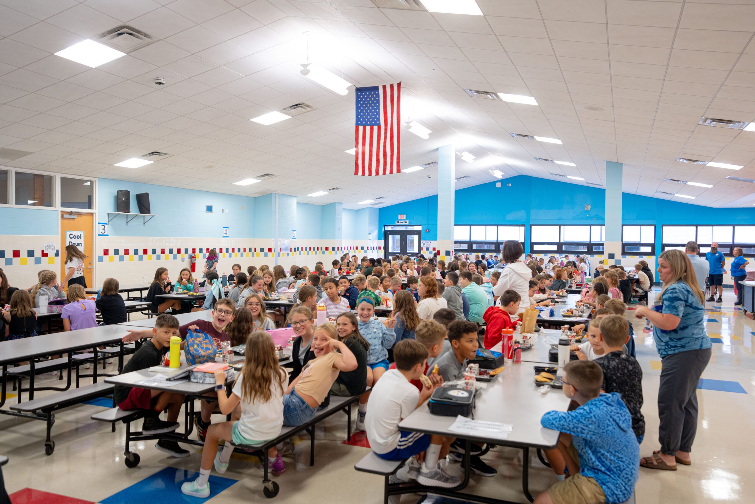 students eat in the cafeteria